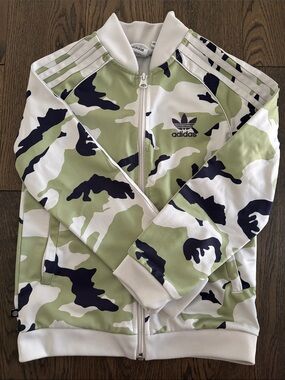 Adidas White, Black and Green Camo Classic Trefoil Zip Track Jacket (sz 7/8)